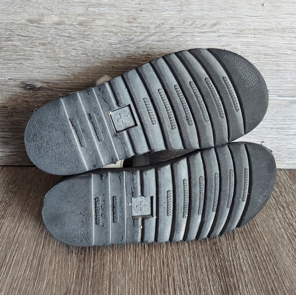 Dr. Martens White Sandals - Picture 6 of 10